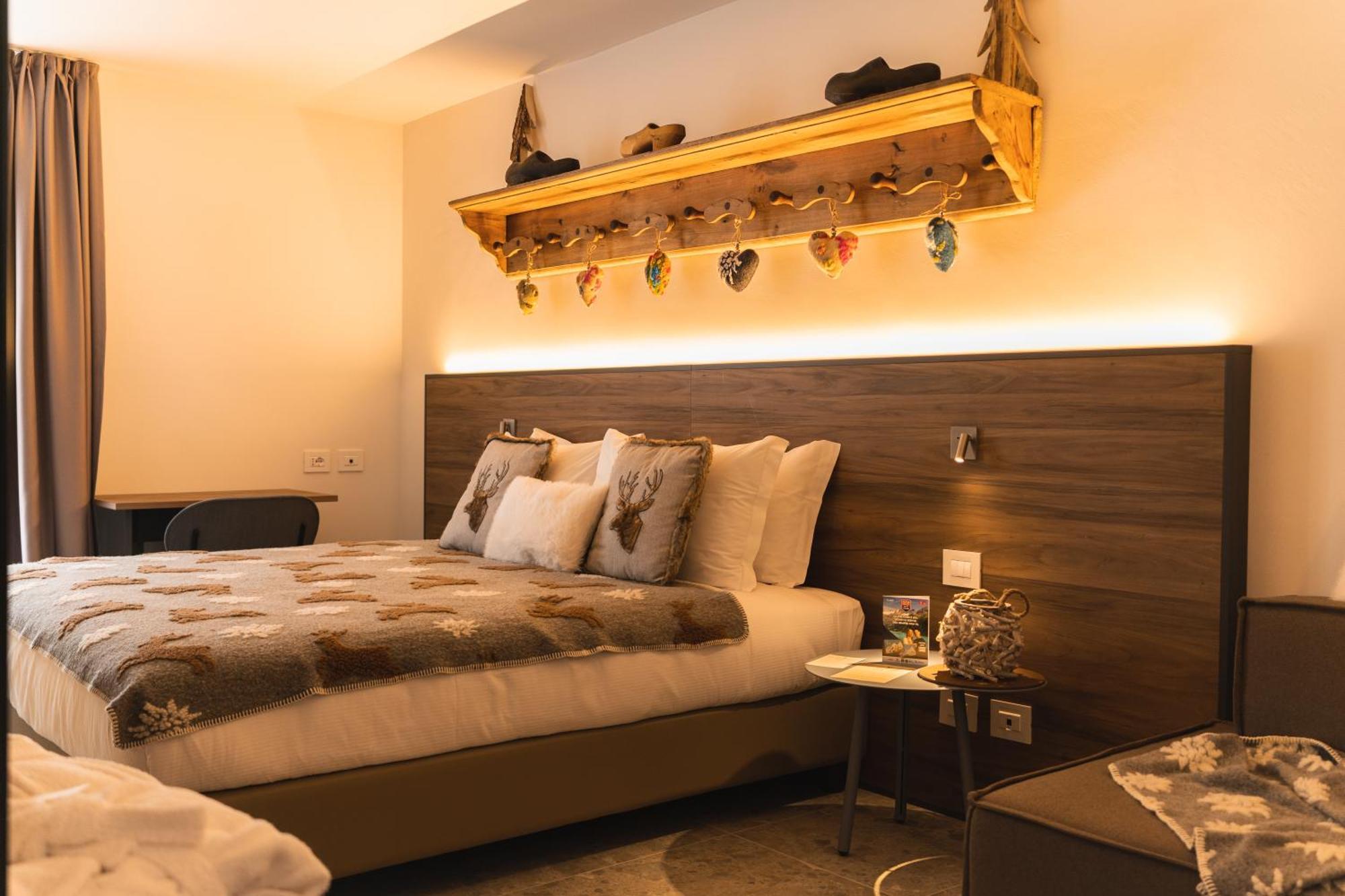 Maison Poluc Hotel Apartments ชัมโปลุก ภายนอก รูปภาพ