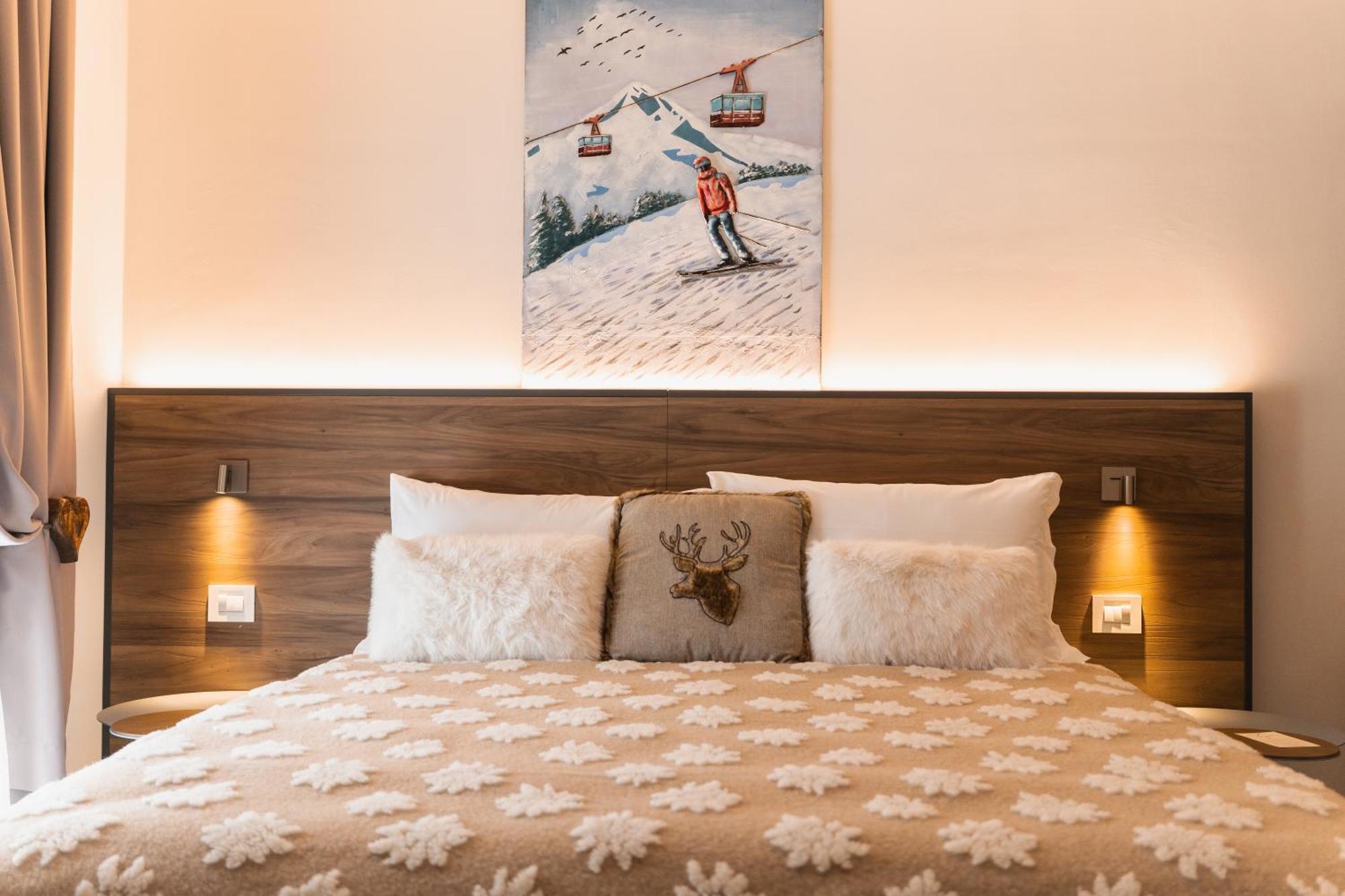 Maison Poluc Hotel Apartments ชัมโปลุก ภายนอก รูปภาพ