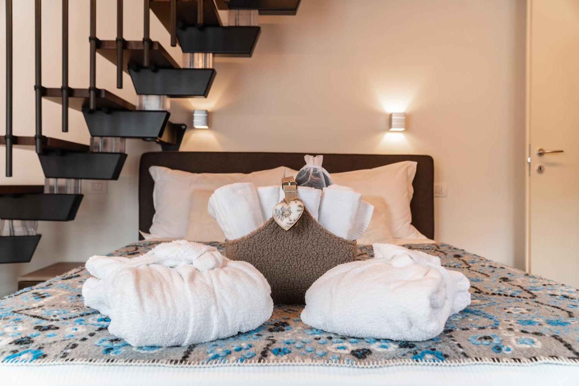 Maison Poluc Hotel Apartments ชัมโปลุก ภายนอก รูปภาพ