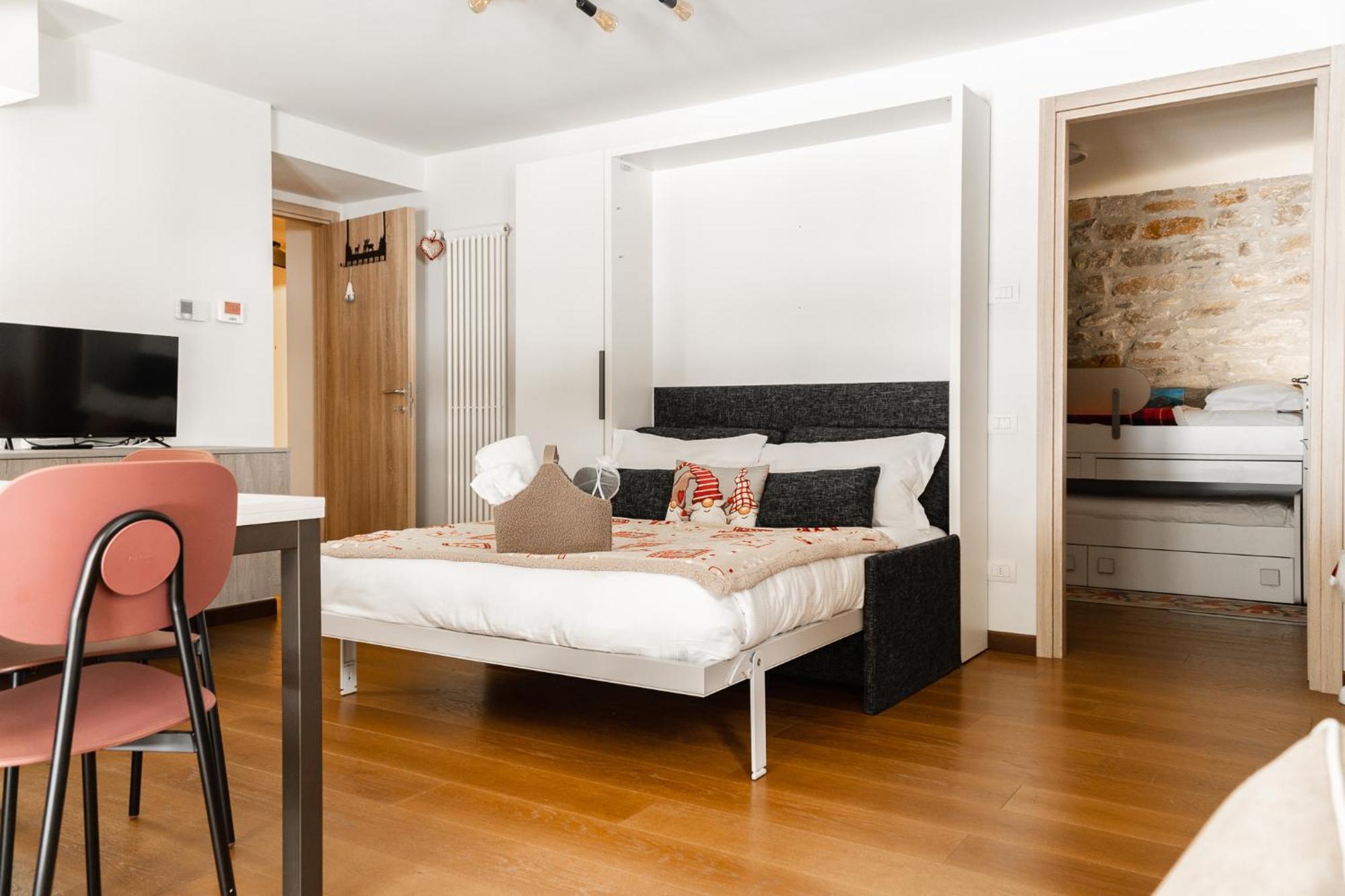 Maison Poluc Hotel Apartments ชัมโปลุก ภายนอก รูปภาพ